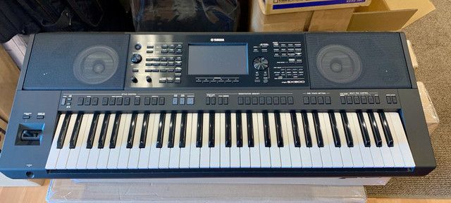 Yamaha Genos 76-Key Arranger Workstation Keyboard