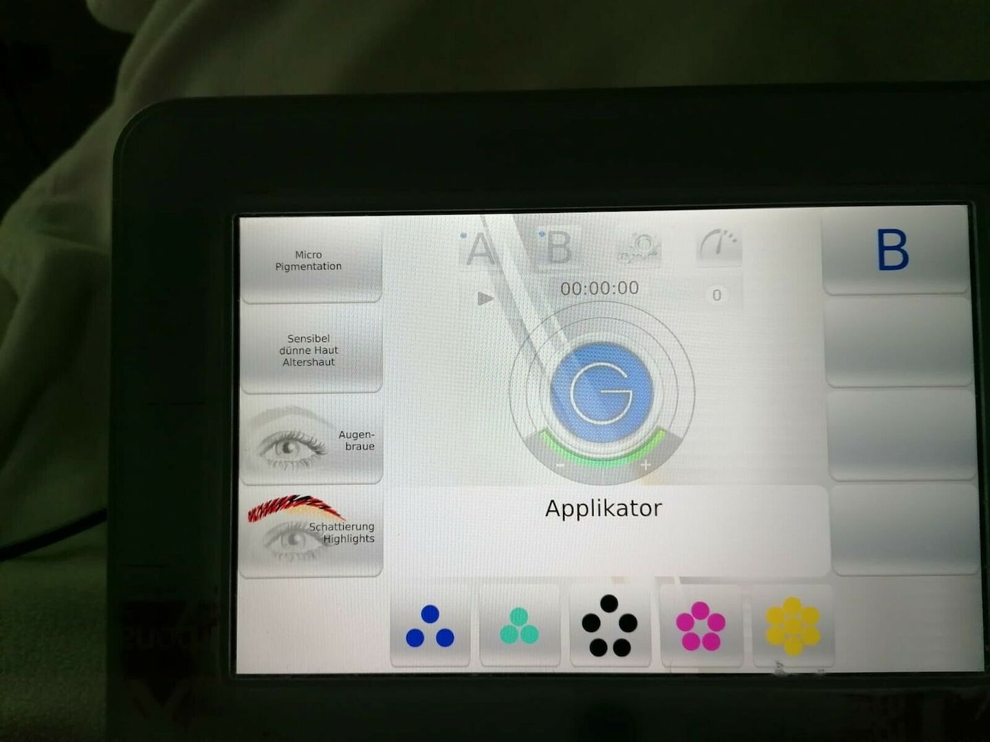 Goldeneye  Permanent-Make UP Gerät