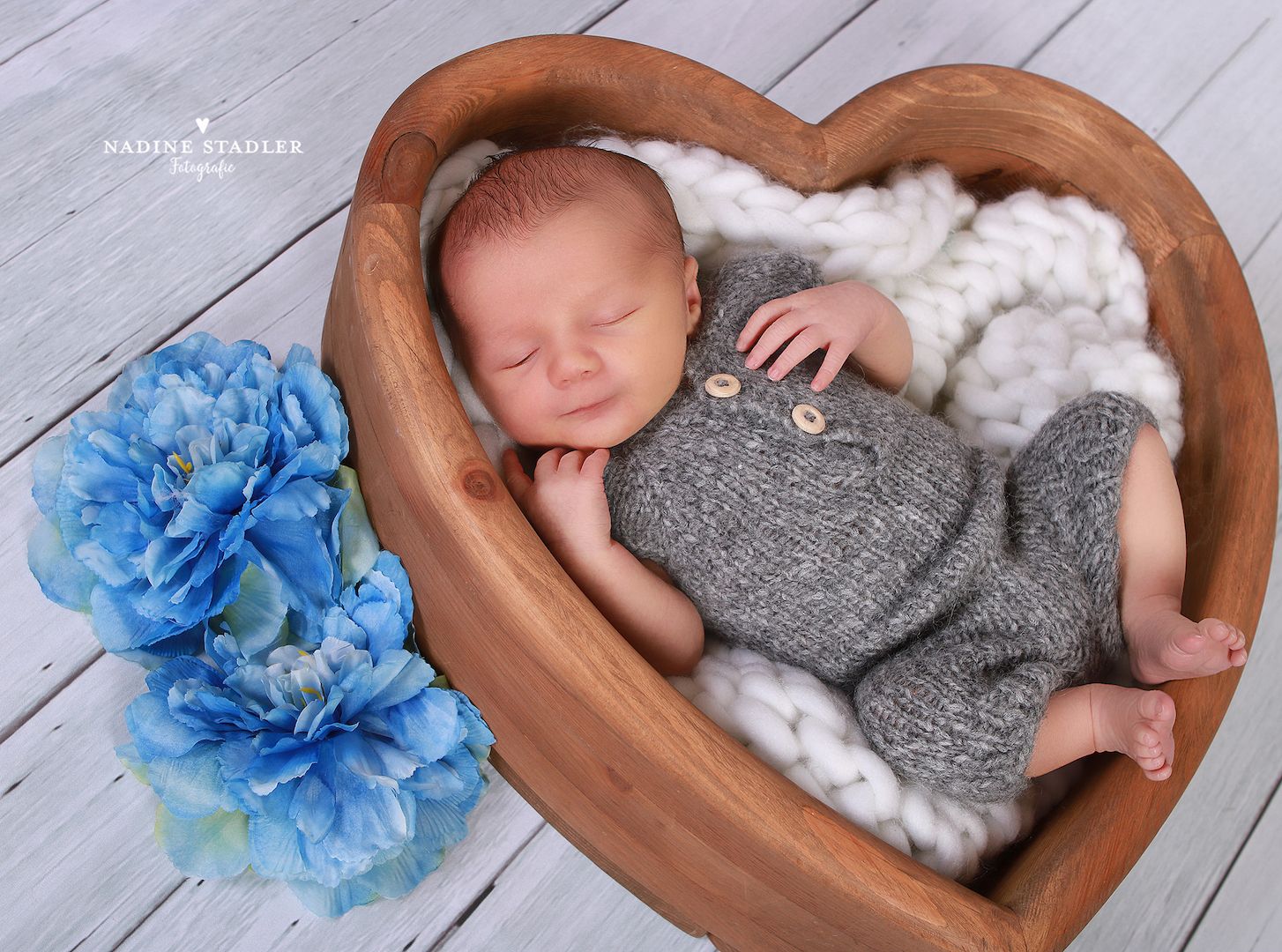 Neugeborenenfoto Neugeborenenfotografie Babyfotoshooting Babyfoto Fotograf Wuppertal Fotostudio Neugeborenenfoto Neugeborenenfotografie Babyfotoshooting Babyfoto Fotograf Wuppertal Fotostudio