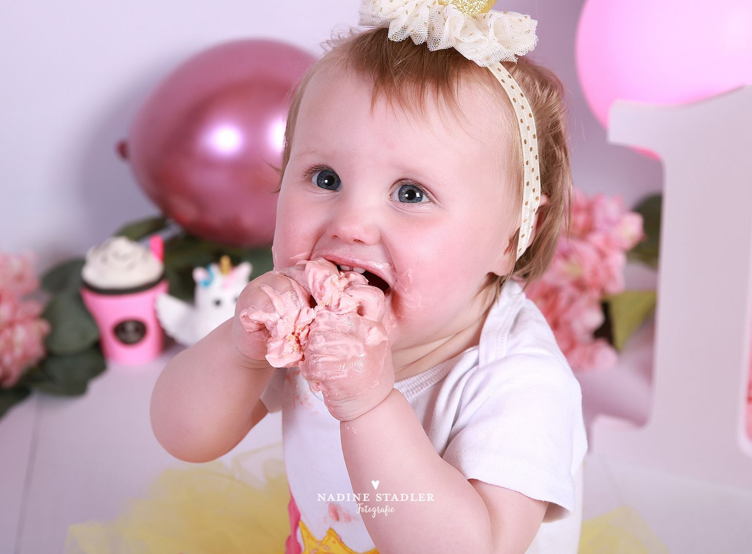 Cakesmash Fotoshooting erster Geburtstag Fotograf Fotostudio Wuppertal Cake Smash Foto Cakesmash Fotoshooting erster Geburtstag Fotograf Fotostudio Wuppertal Cake Smash Foto