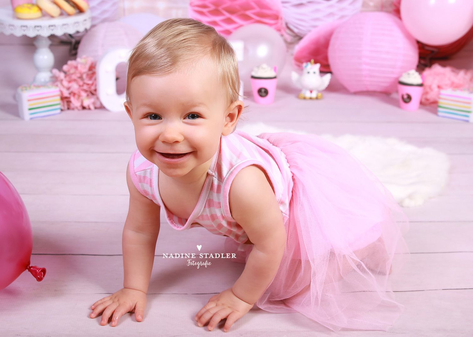 Cakesmash Fotoshooting erster Geburtstag Fotograf Fotostudio Wuppertal Cake Smash Foto Cakesmash Fotoshooting erster Geburtstag Fotograf Fotostudio Wuppertal Cake Smash Foto