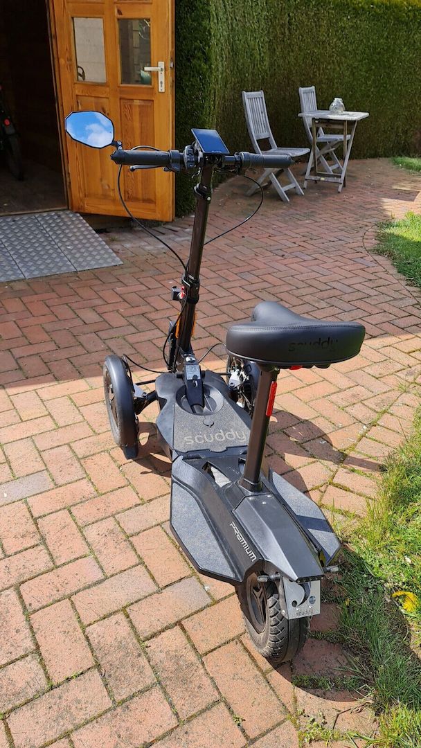 Scuddy Premium V2 als 45 km/h mit Blinkerpaket