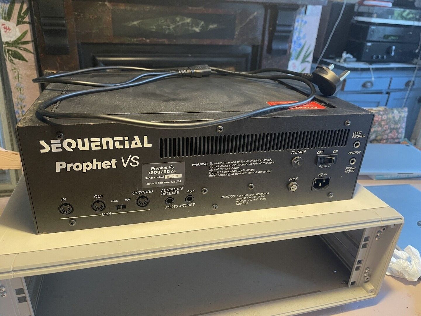 Sequential Prophet VS Rackmount 8-stimmiger polyphone Synthesizer