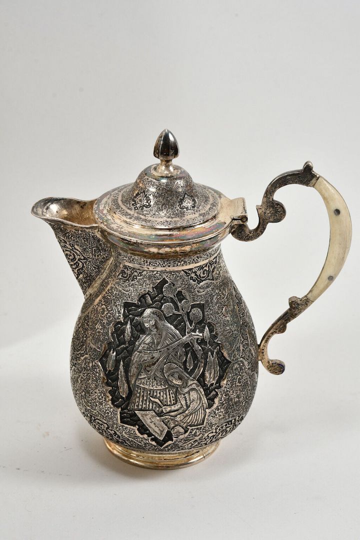 M06L11- 84er Zolotniki Silber Tablett & 4x Kanne mit Horn Griff