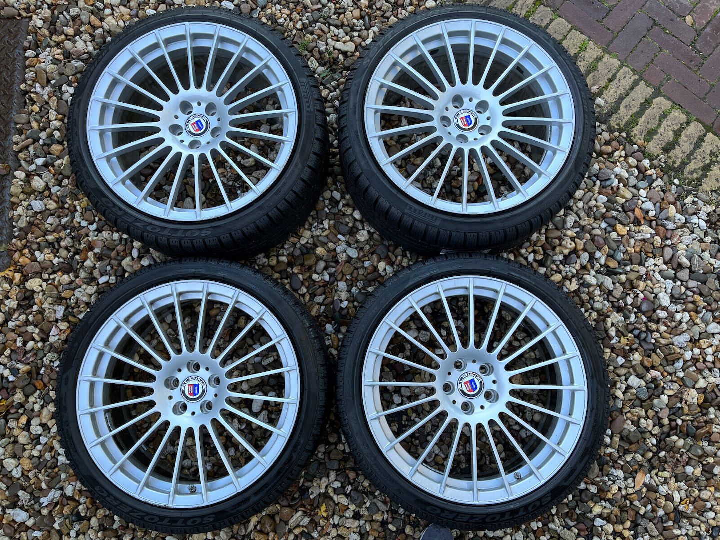 Alpina 20 Zoll Felgen mit Winterreifen