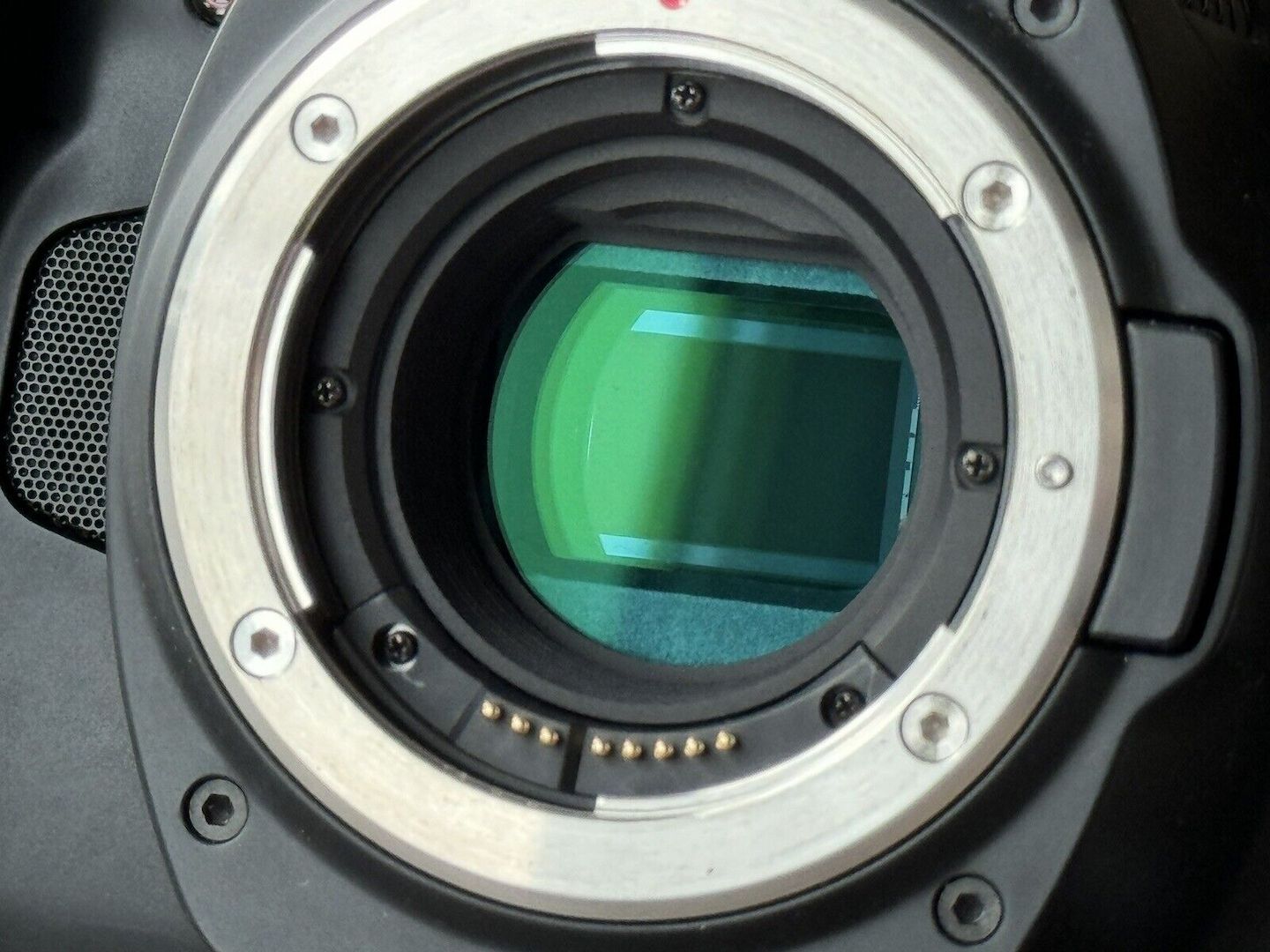 Blackmagic Pocket Cinema Camera 6K Pro