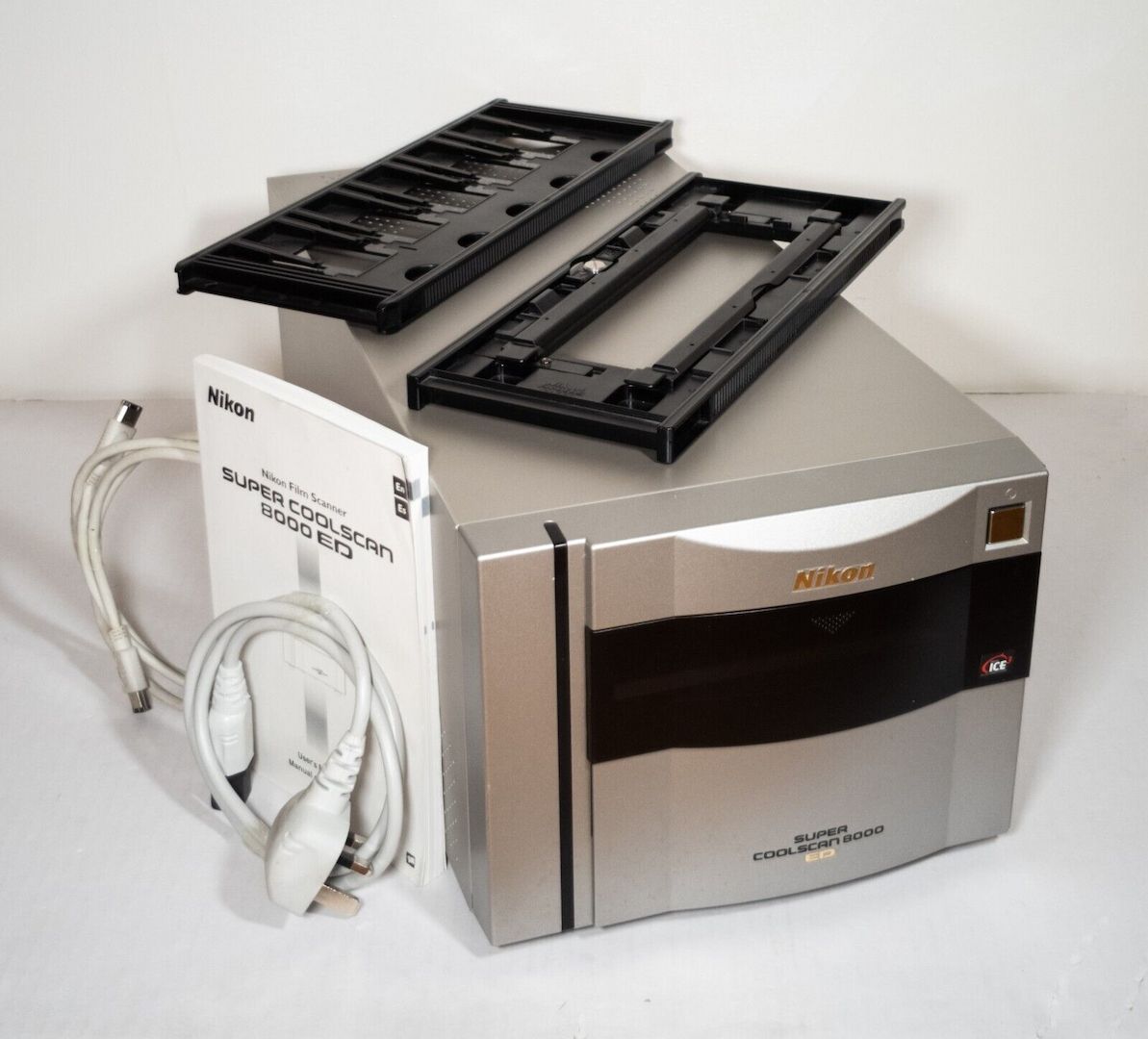 Nikon Coolscan 8000 Filmscanner zu verkaufen