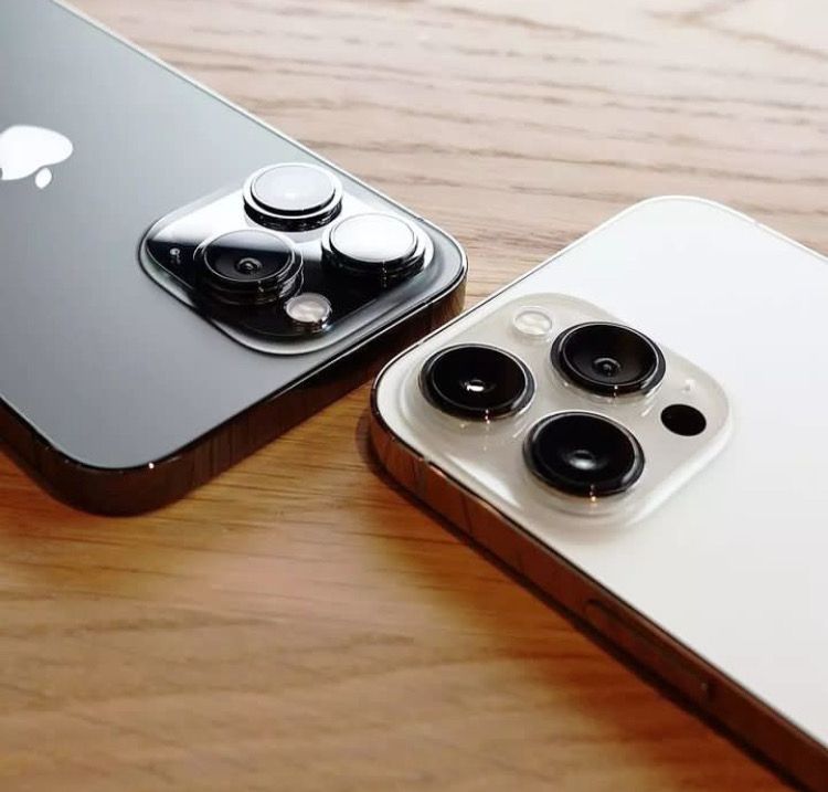 Zu verkaufen Apple iPhone 15/14/13/12 Pro max