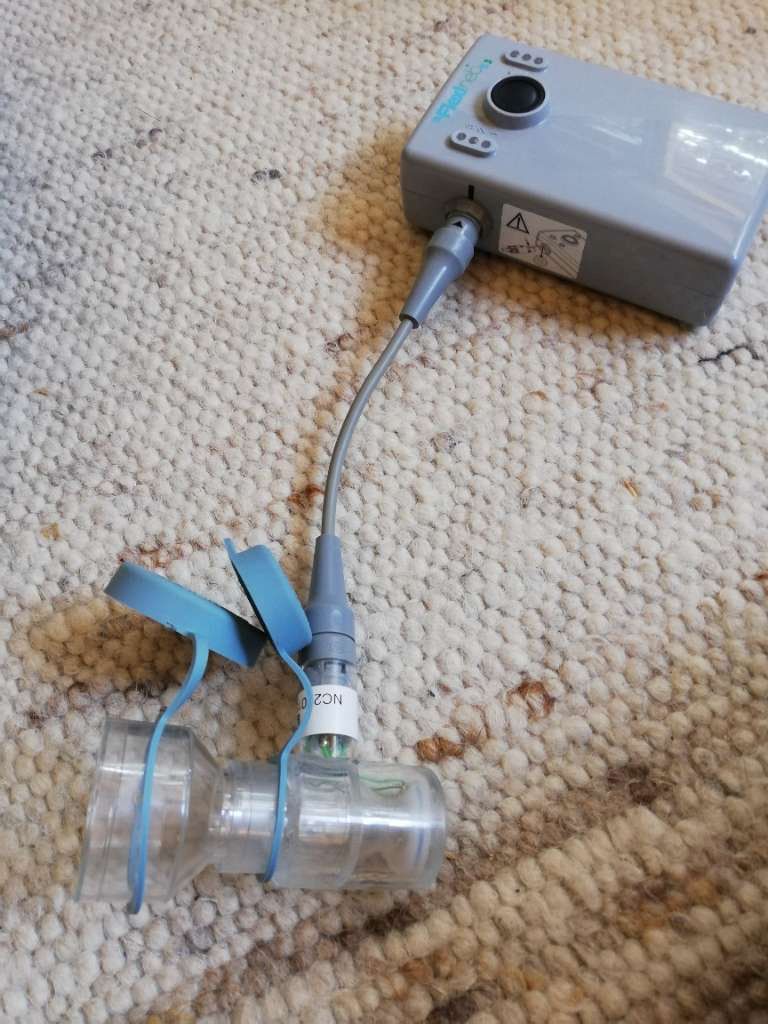 Schwarze gebraucht Pferde Inhalator von Flexineb E3