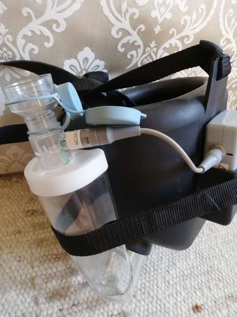 Schwarze gebraucht Pferde Inhalator von Flexineb E3