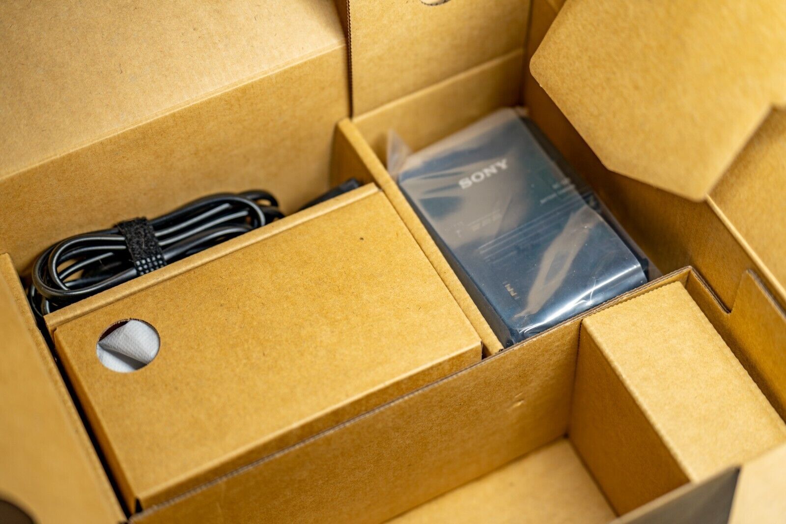 Sony Alpha FX3 12,1MP Cinema Line Vollformatkamera (Nur Gehäuse)