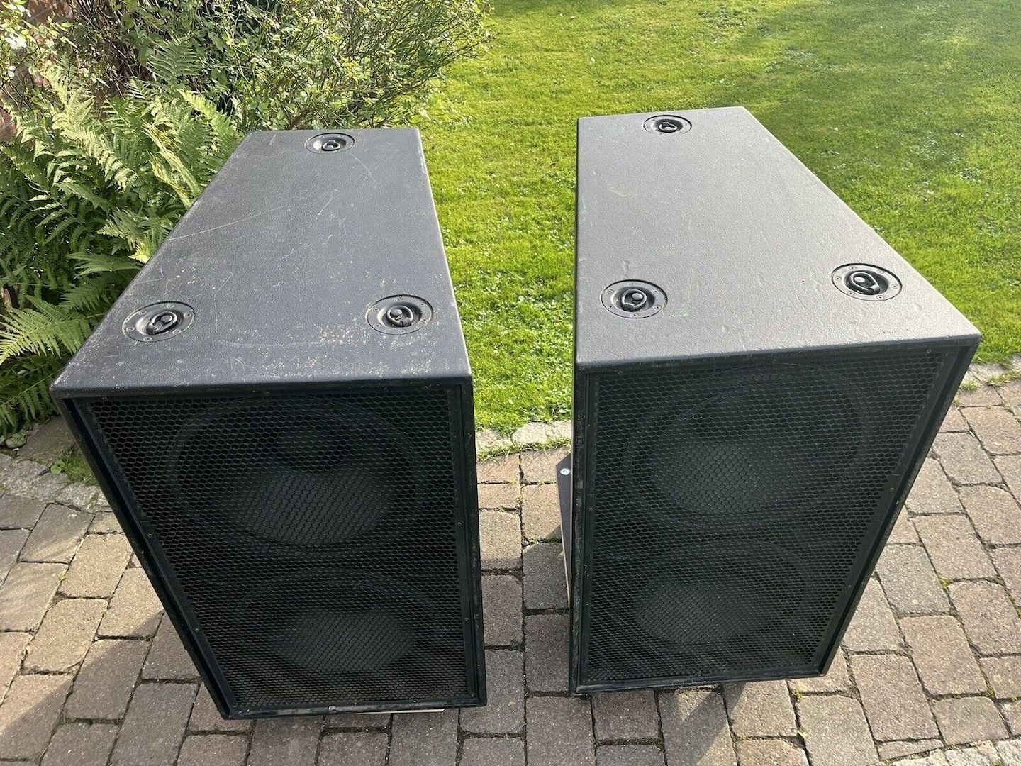 2 Stück Meyer Sound PSW2 Subwoofer Ähnlich