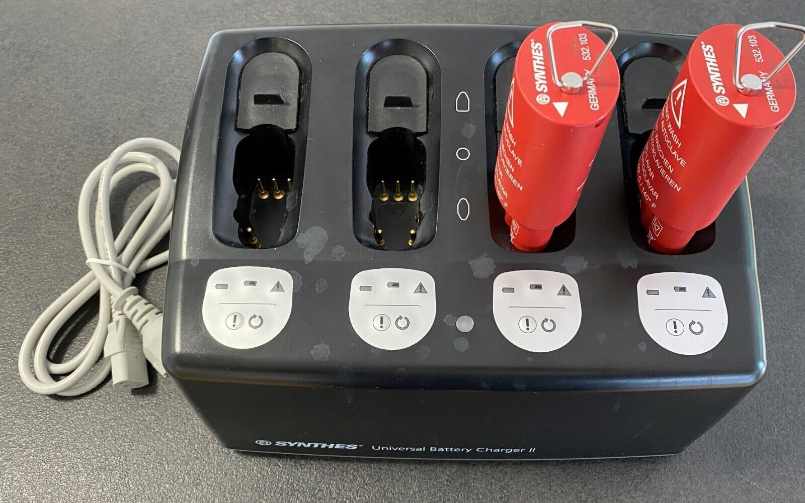 Synthes Colibri II Bohrmaschine mit Zubehör und Ladestation und 2 Akkus