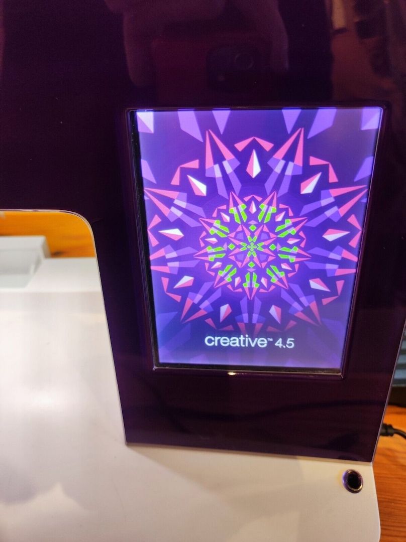 Pfaff Creative 4.5 Inklusive XL Stickmodul