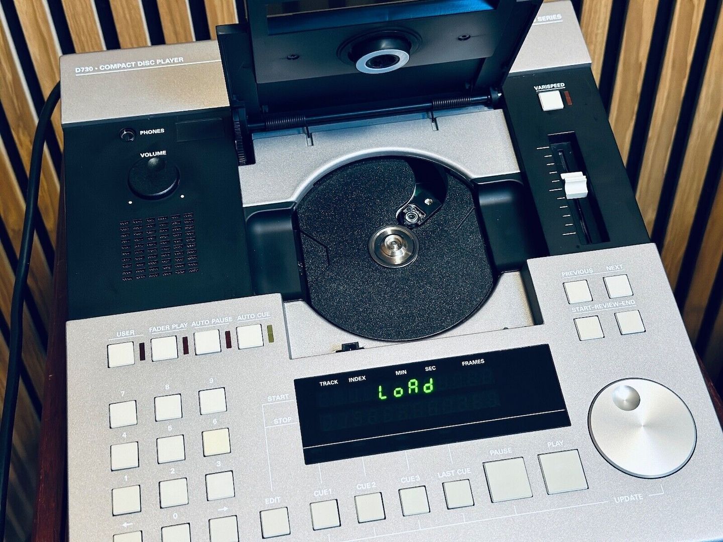 STUDER D730 Mk2 PROFESSIONAL CDS CD-Player