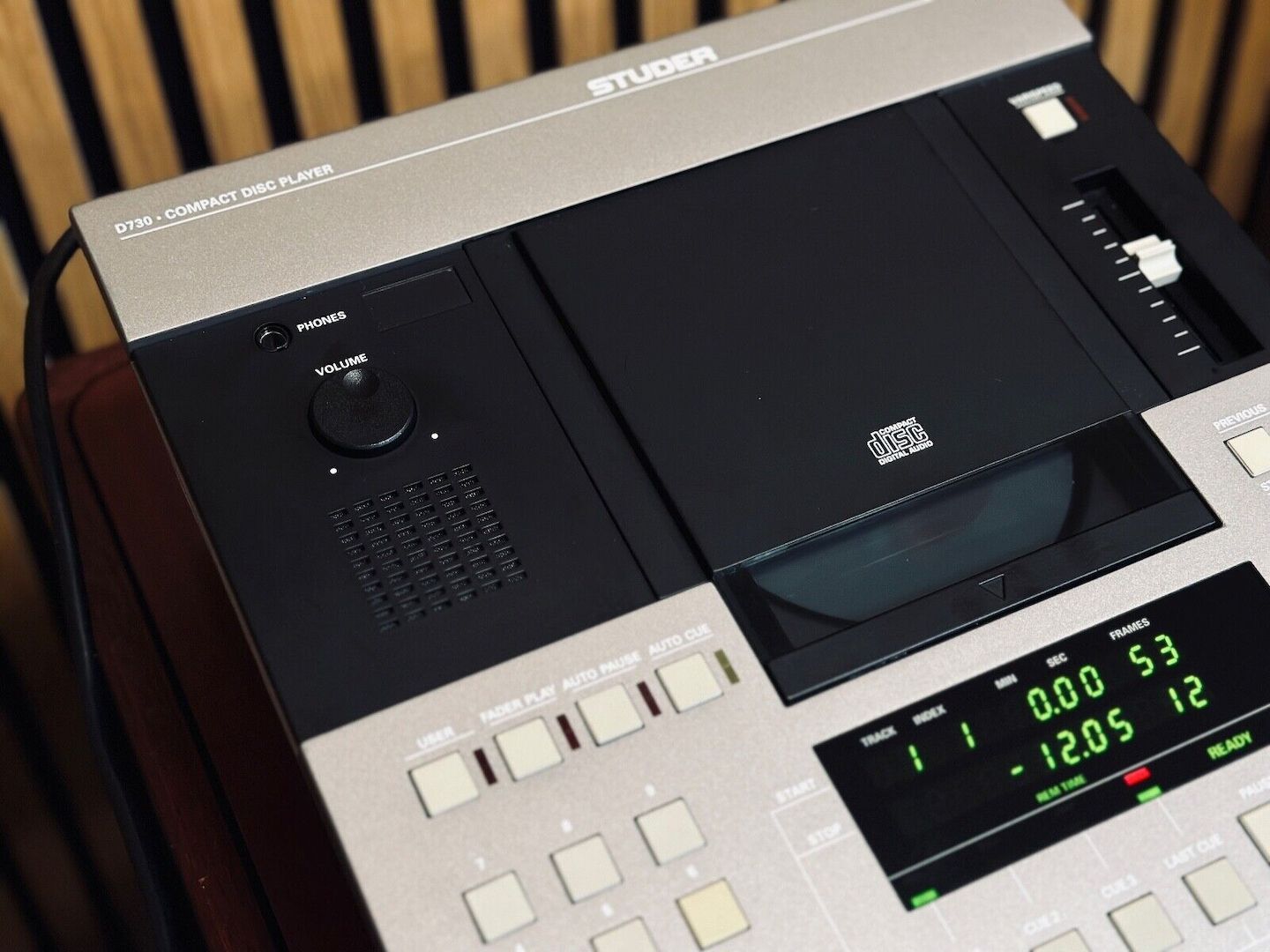 STUDER D730 Mk2 PROFESSIONAL CDS CD-Player
