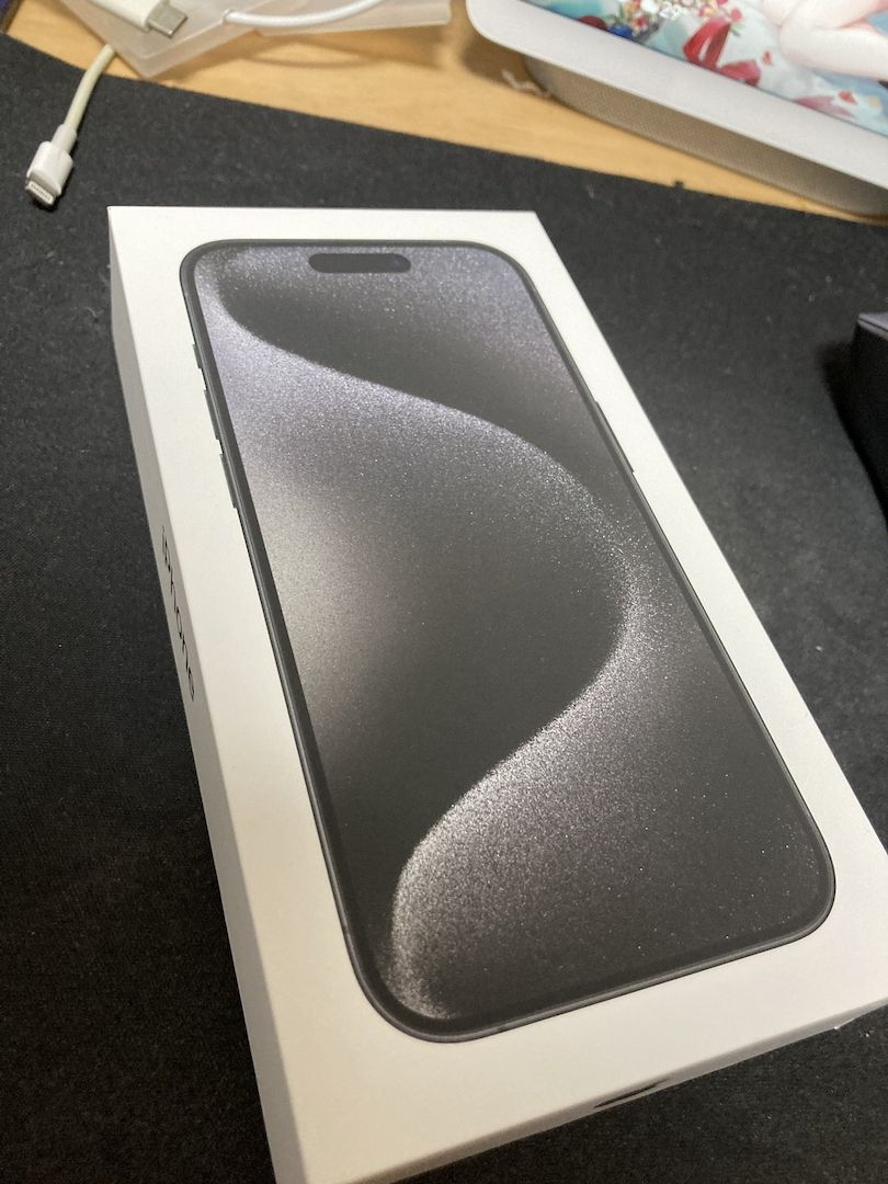 Apple iPhone 15 Pro 128GB = 700 EUR , iPhone 15 Pro Max 256GB = 800 EUR, iPhone 15 128GB = 530 EUR