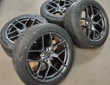 Tesla Model Y Winterreifen 255/45R19