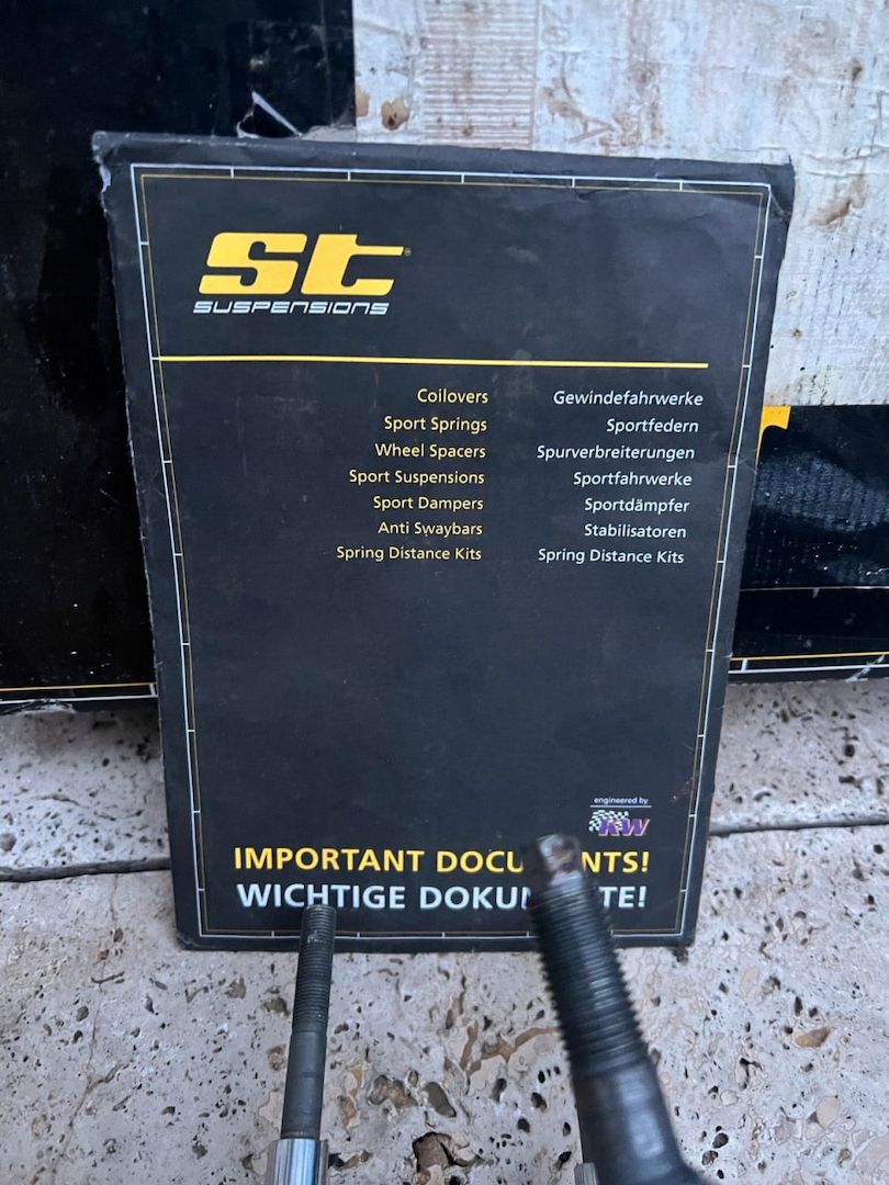 ST X Gewindefahrwerk für BMW 135i