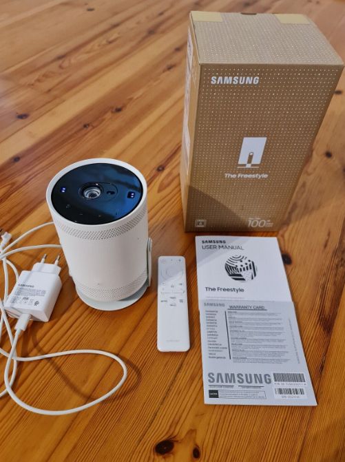 Samsung The Freestyle FHD HDR Smart-TV LED Projector - Weiß Mobiler Beamer