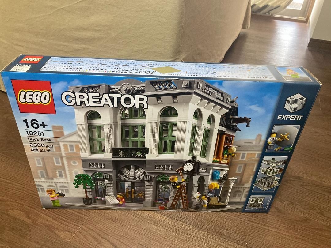 LEGO 10251 Creator Expert Brick Bank Brick Bank.