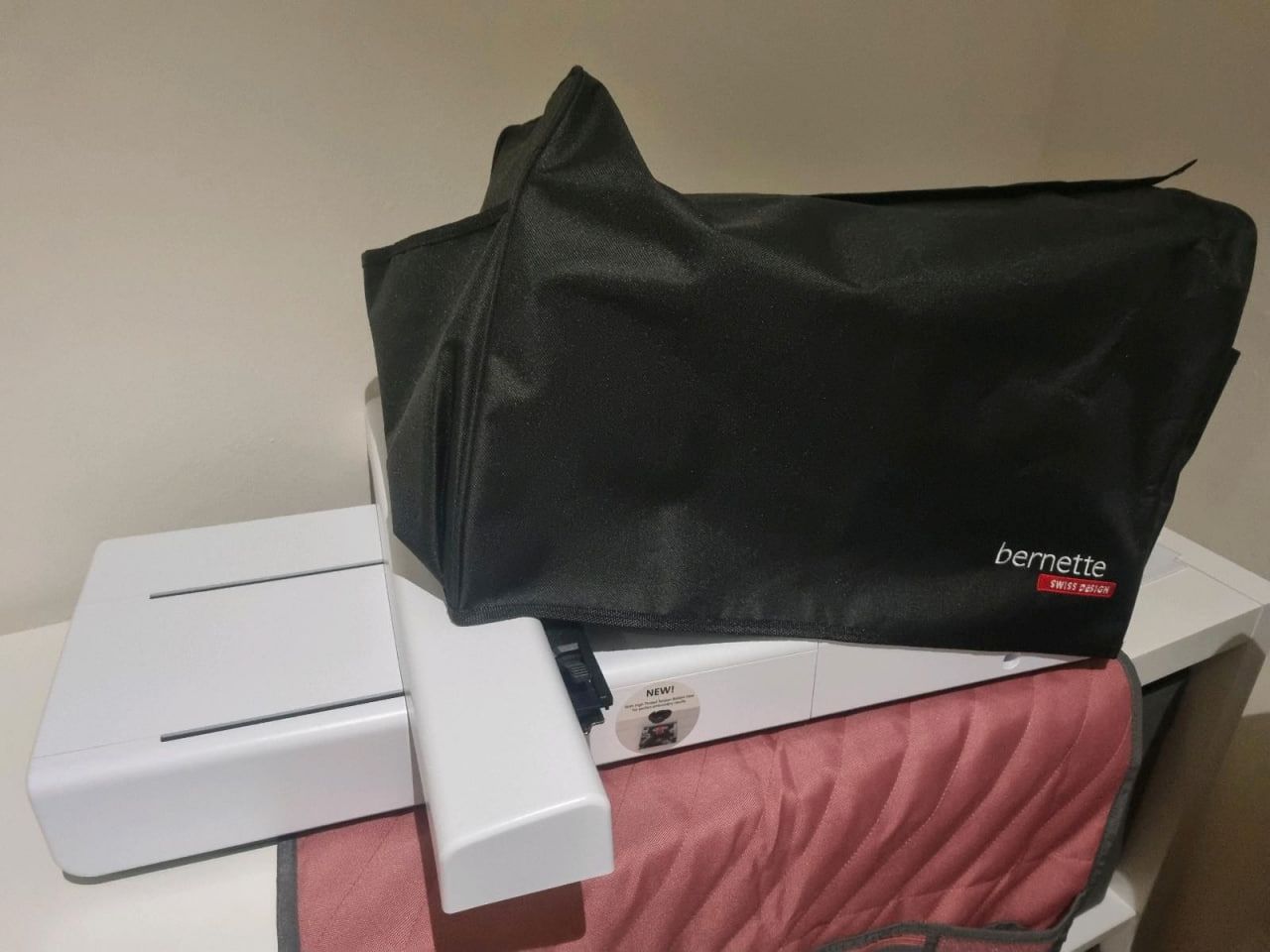 Bernette B70 Stickmaschine mit Zubehör Bernette B70 Stickmaschine mit Zubehör