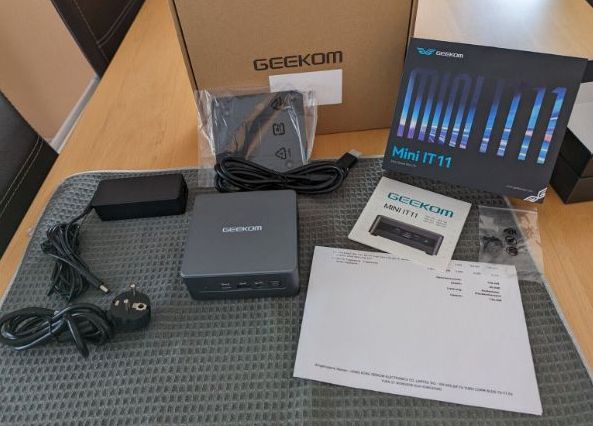 Geekom Mini-PC, Windows 11 Pro Mini IT11, Intel Core i7