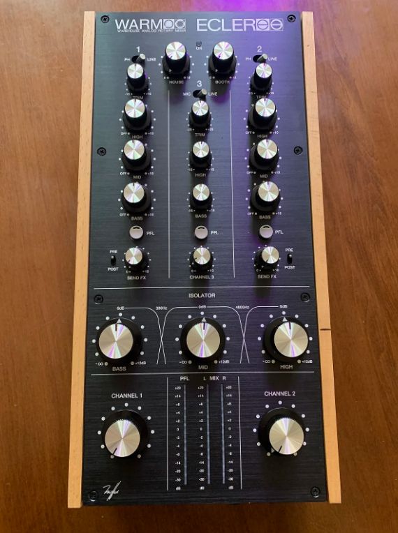 Ecler WARM2 2022 Black w/ Wooden Panels