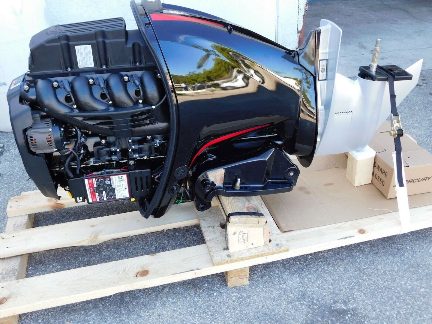 2023 Mercury FourStroke 150 HP 3.0L L4 Outboard Engine