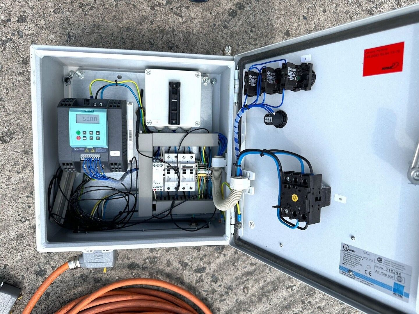 Drei Drehscheiben mit 6,0 bis 6,5 m Durchmesser