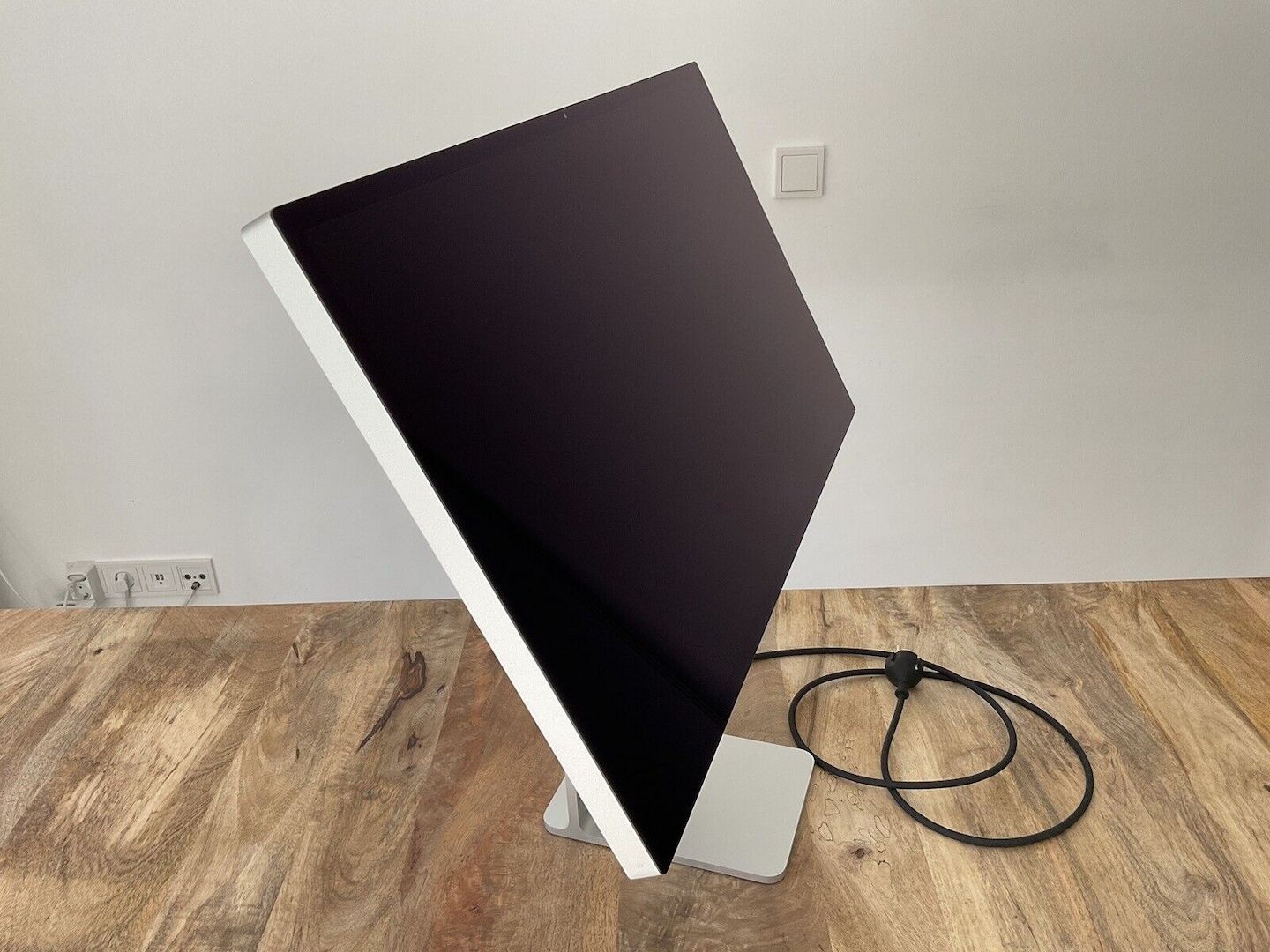 Apple Studio Display 27 Zoll 5K Standardglas Höhenverstellbar