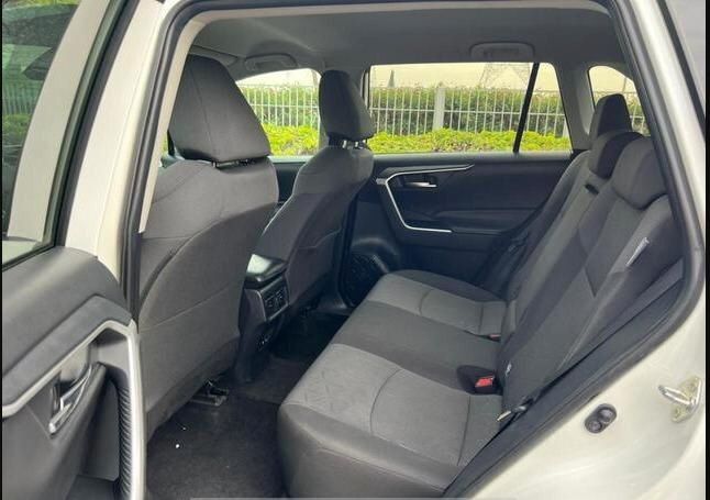 2021 Toyota RAV4 4WD XLE gulf model