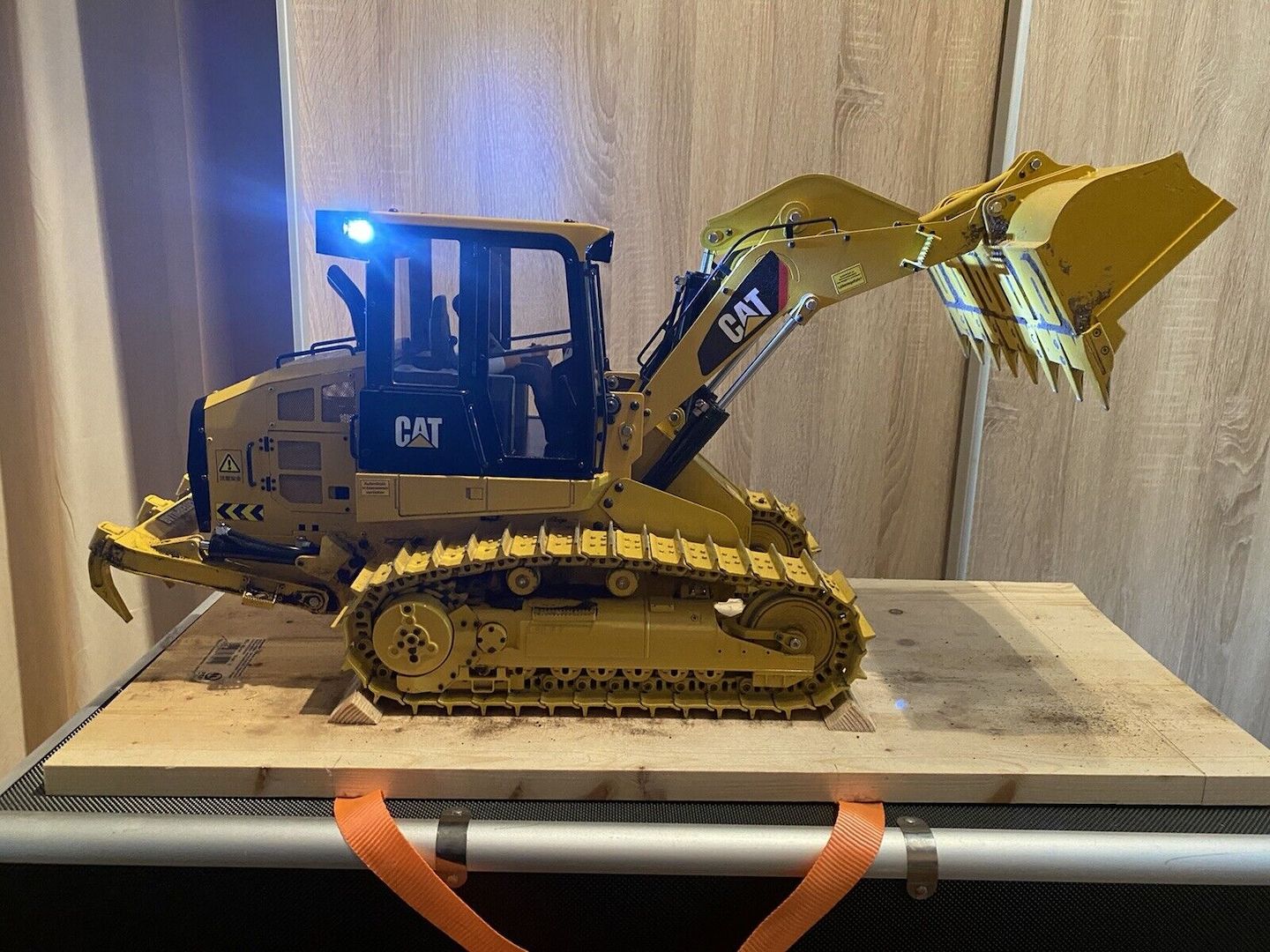 IJDM 1/14 Metall RC Hydraulic Laderaupe Modell JDM 963D