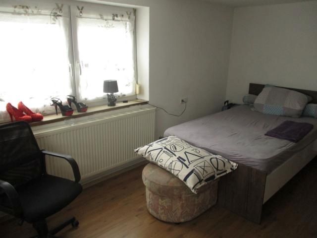 kannst Du, weiblich, ab 21 Jahre, 5000 Euro im Monat brauchen?