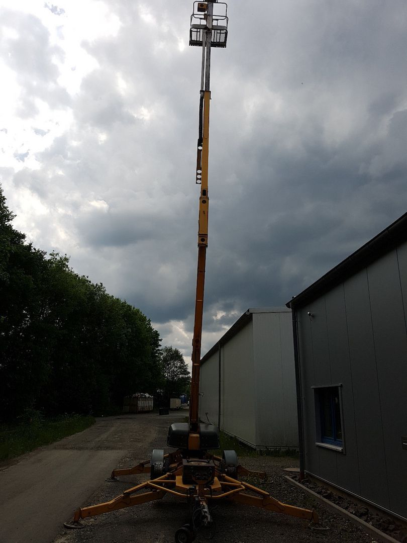 Arbeitsbühne - Telekop - Gelenk - Anhängerbühne