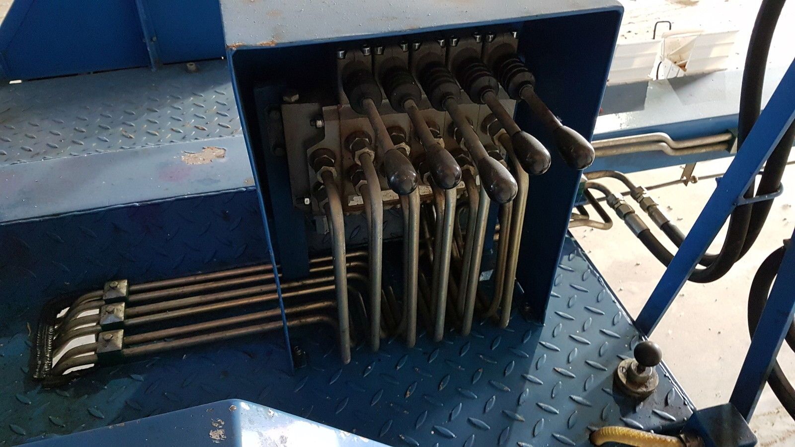 Hubsteiger Arbeitsbühne Hubbühne Arbeitslift Lift Hebebühne Scherenbühne 9m