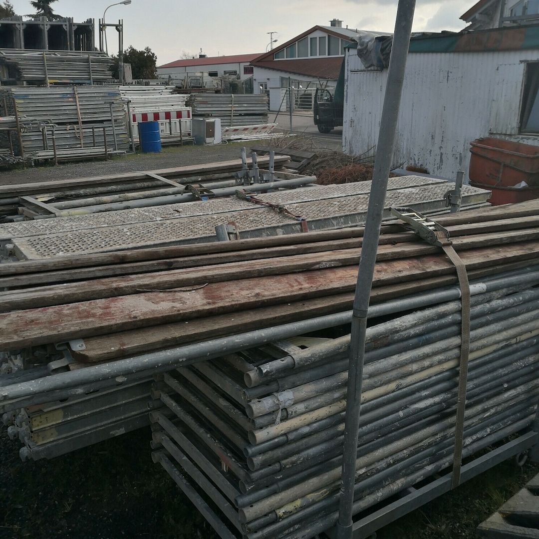 200m² gebrauchtes Gerüst 2,57 und 3,0 m Felder