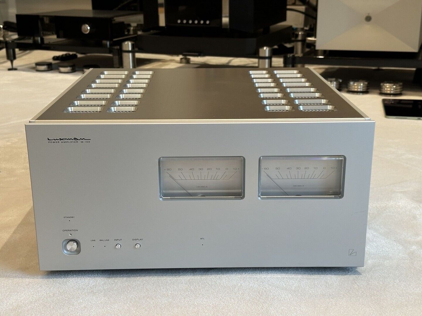 Luxman M-10X Leistungsverstärker