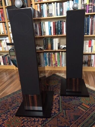 Bowers & Wilkins ( B&W)  702 S2 Signature