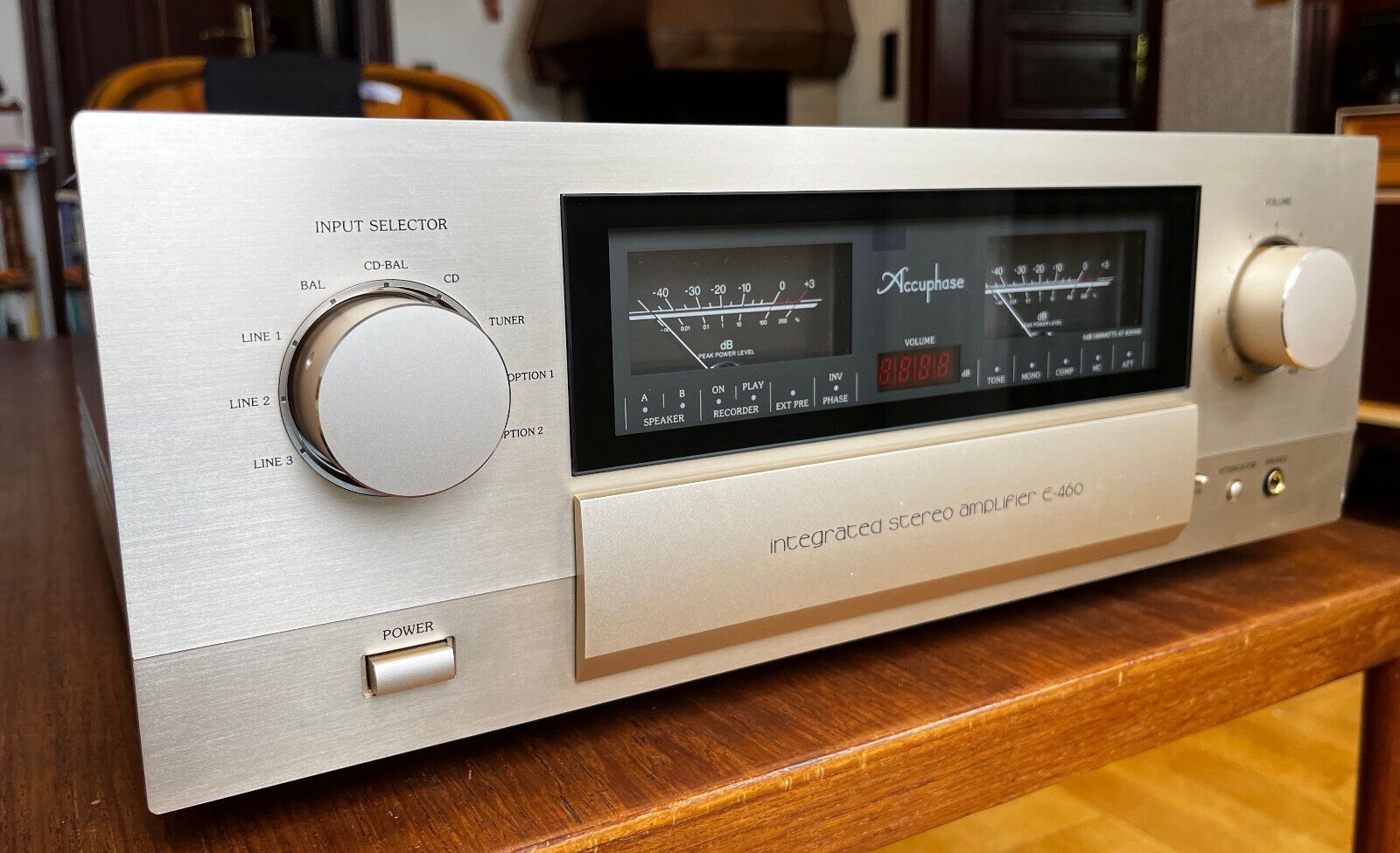 Accuphase E-460