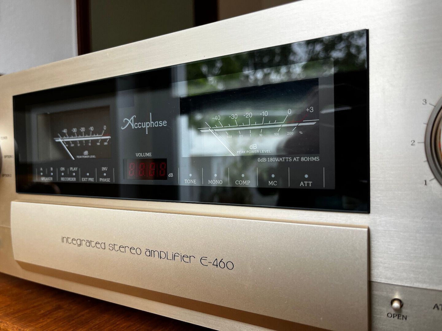 Accuphase E-460