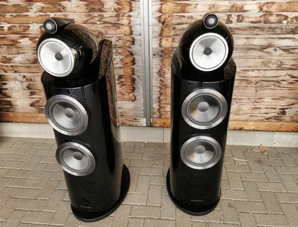 Bowers & Wilkins ( B&W) 802 D3