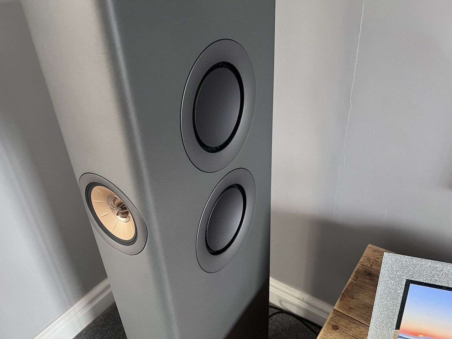Kef LS60