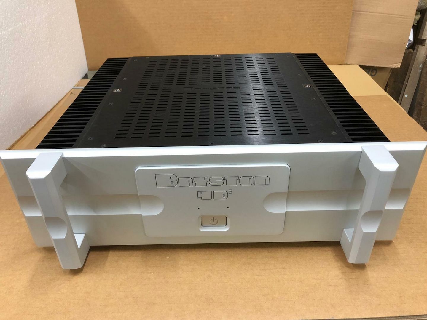 Bryston 4B3 (O Bryston Silver Version 19  inch )