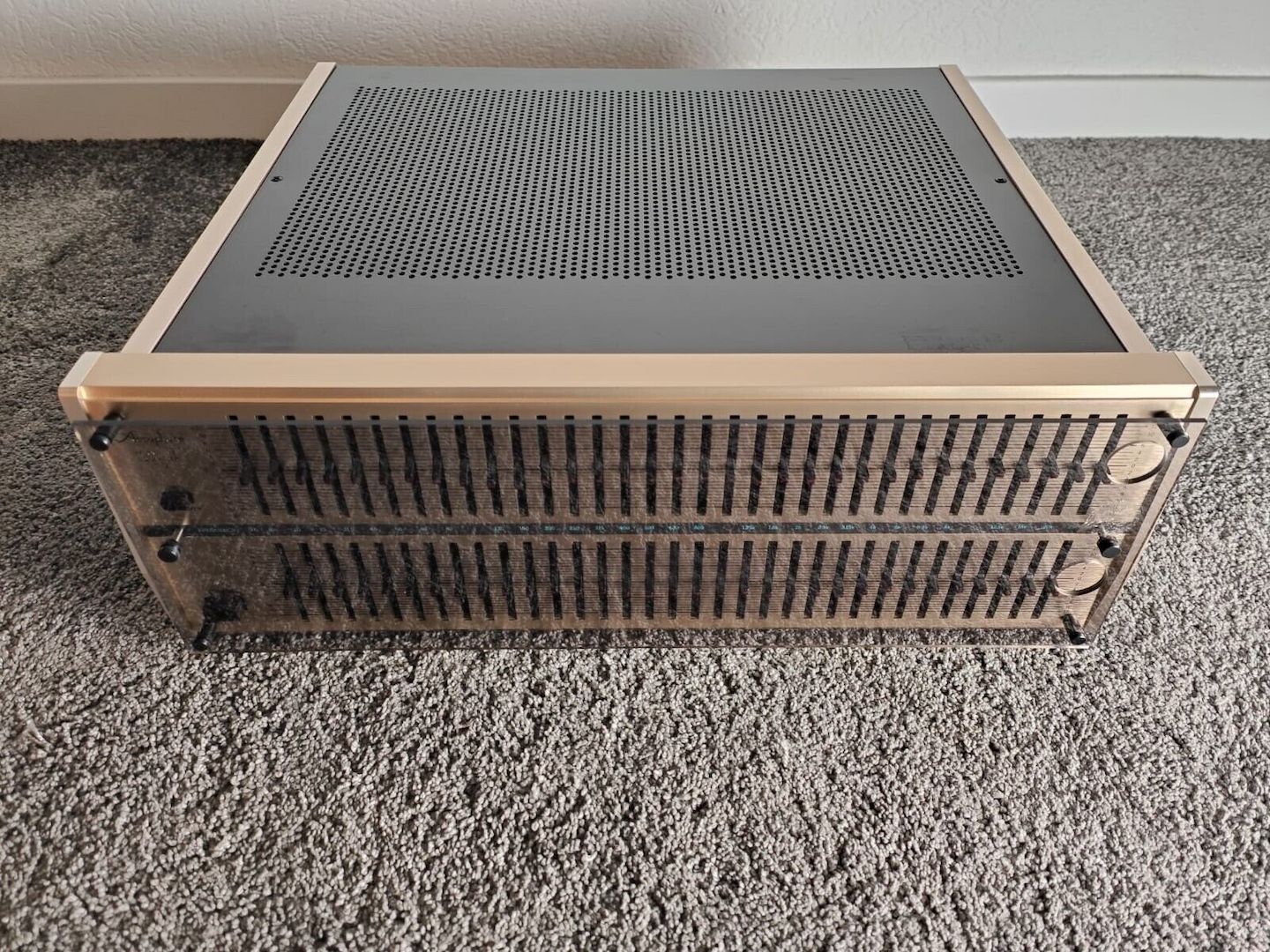 Accuphase G-18 G18 High End Equalizer