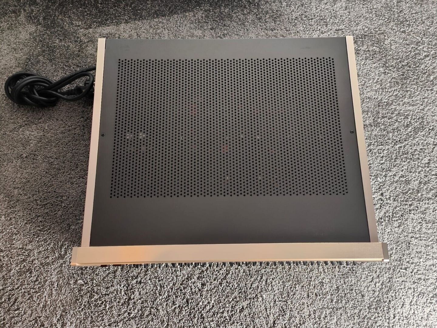 Accuphase G-18 G18 High End Equalizer