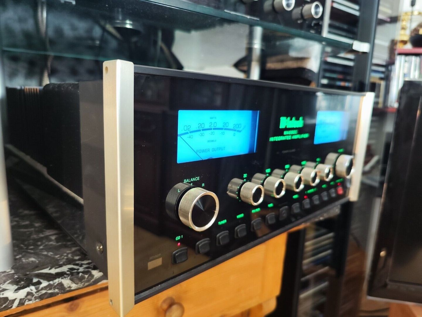 McIntosh MA 6900