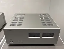 Luxman M-700u