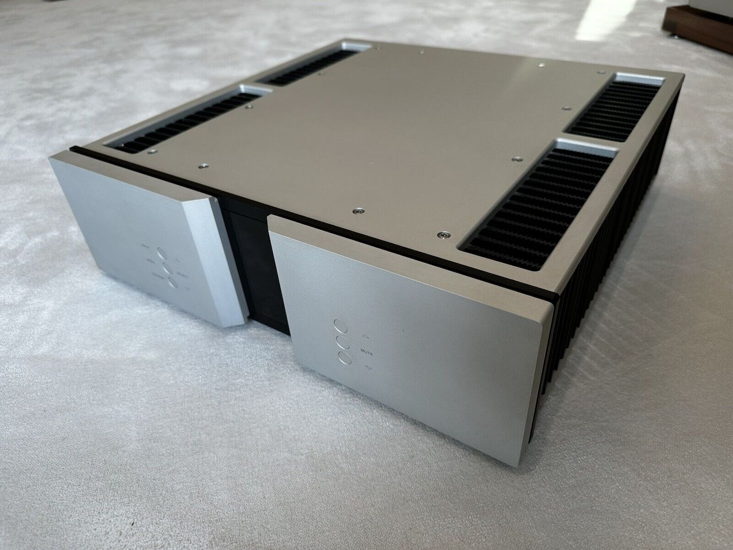 VITUS SS-010 Integrierter Verstärker