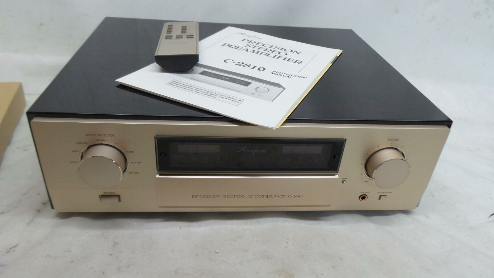 Accuphase c-2810 Vorverstärker